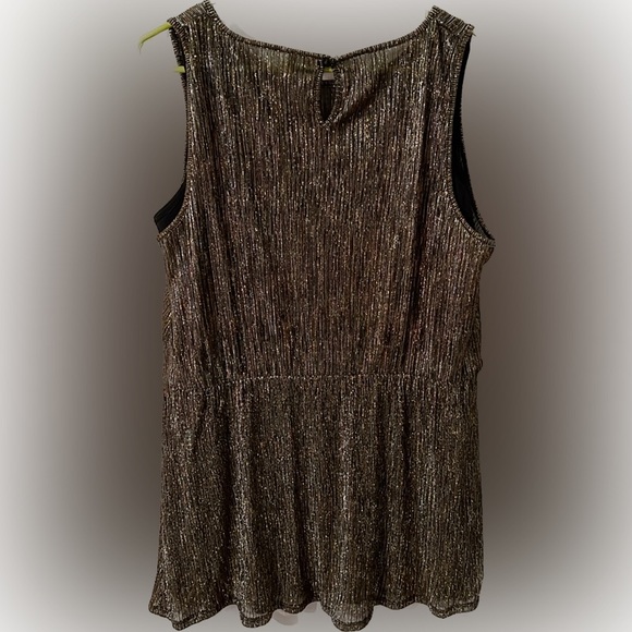 Madison Sparkly Tank Size XL - Picture 2 of 7